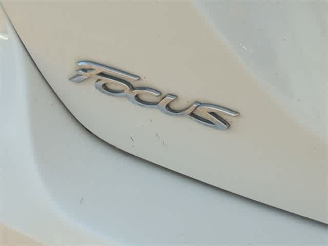 2012 Ford Focus SEL 12