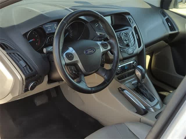 2012 Ford Focus SEL 2