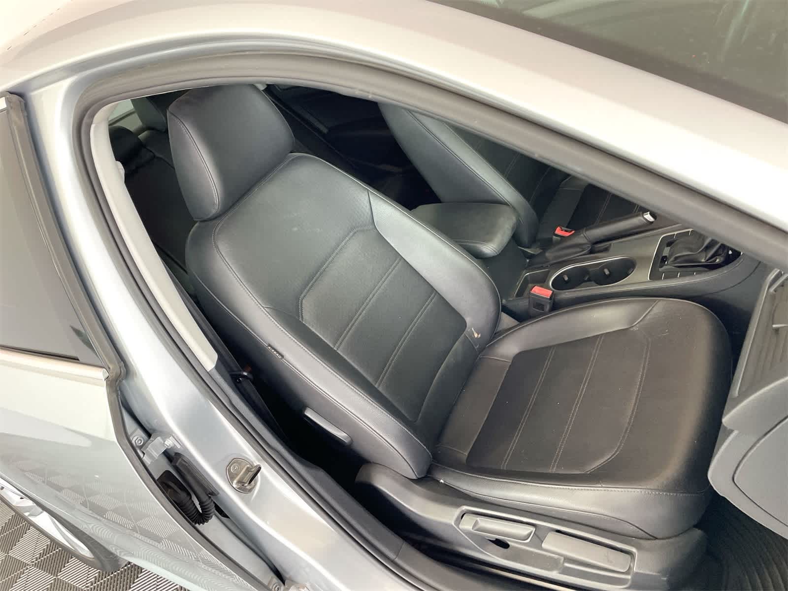 Thumbnail: 2014 Volkswagen Passat - 14