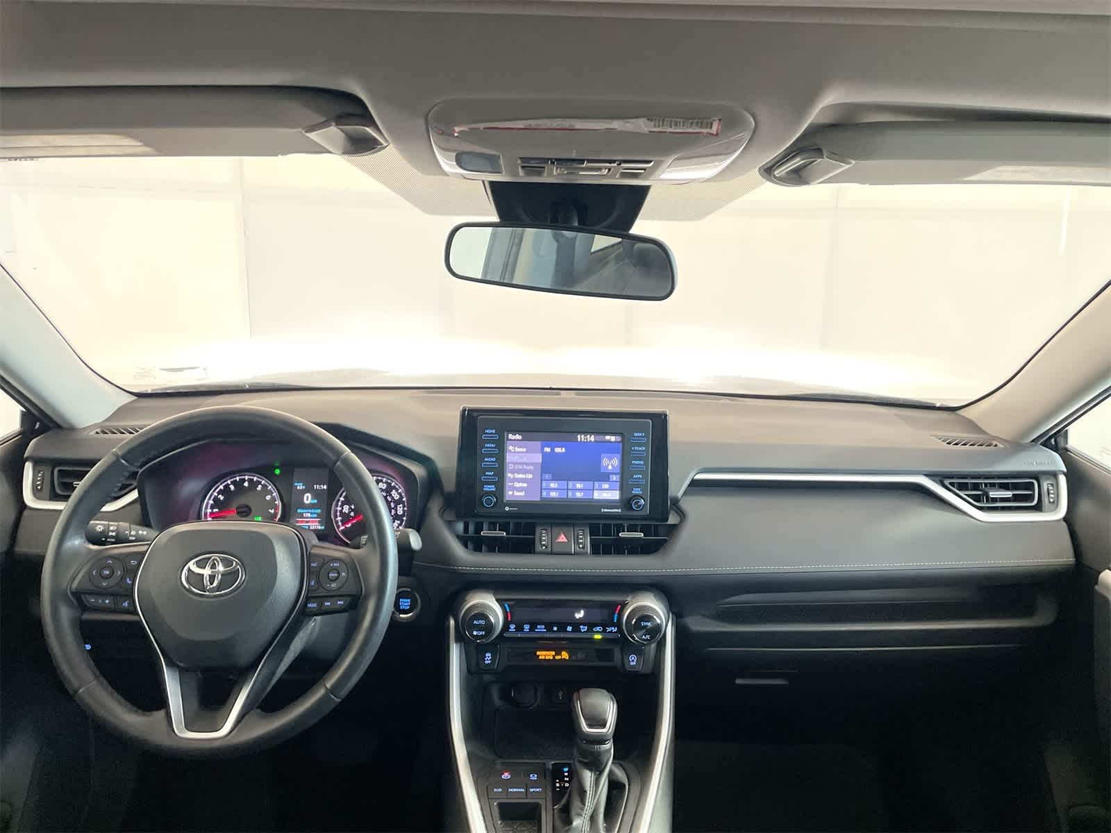 Thumbnail: 2020 Toyota RAV4 - 16