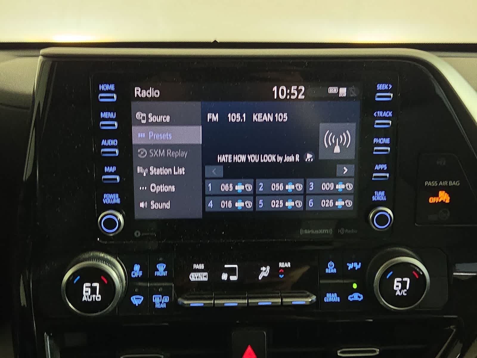 Thumbnail: 2021 Toyota Highlander - 20