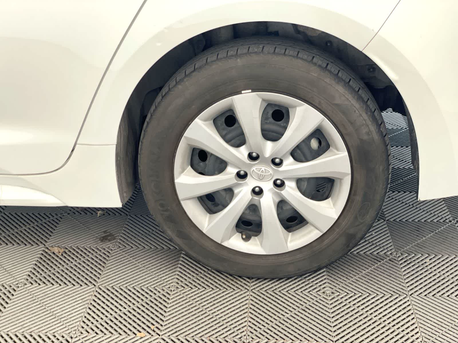 Thumbnail: 2023 Toyota Corolla - 24