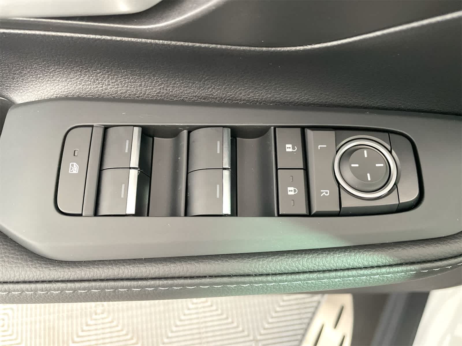 Thumbnail: 2026 Toyota Grand Highlander - 12