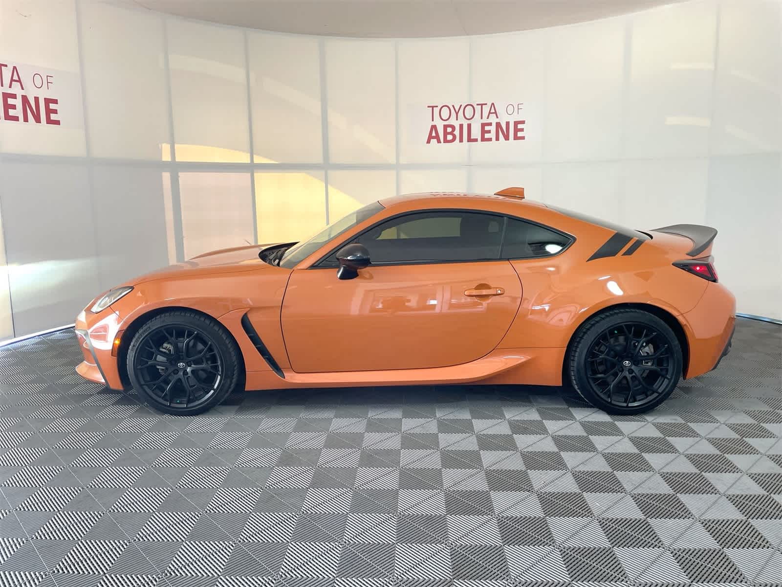 Thumbnail: 2023 Toyota GR86 - 2