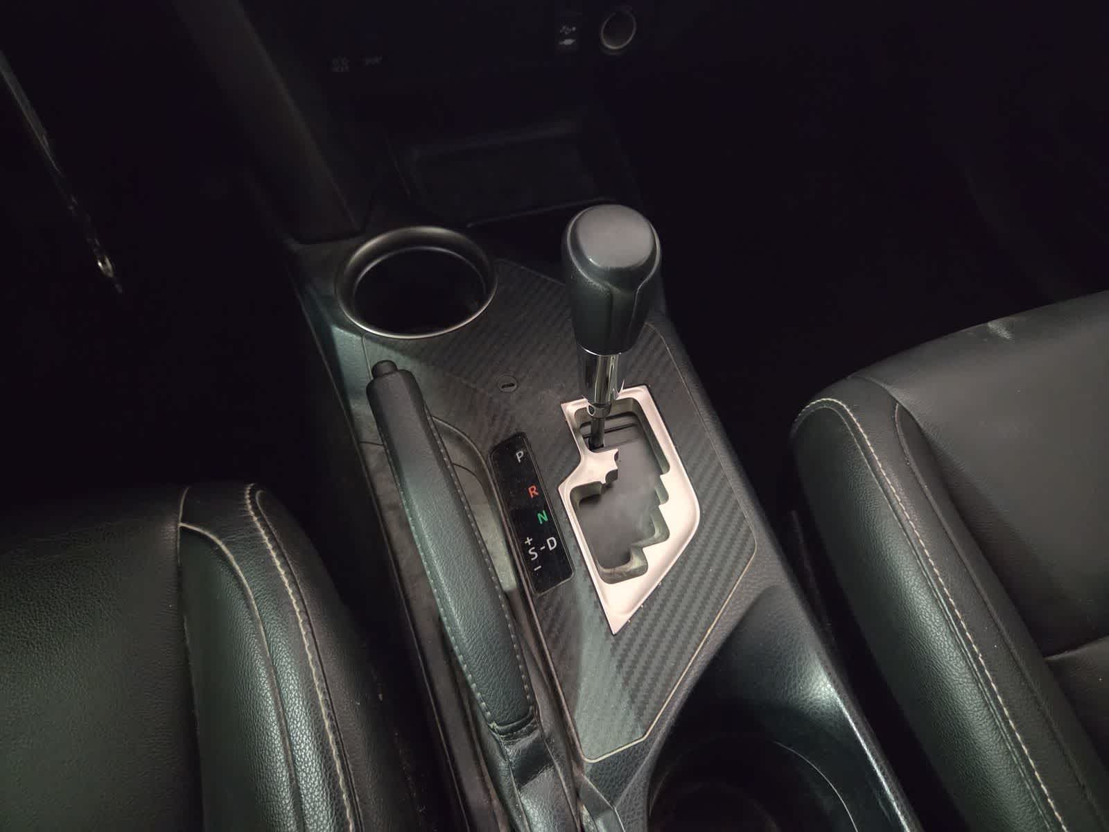 Thumbnail: 2015 Toyota RAV4 - 23