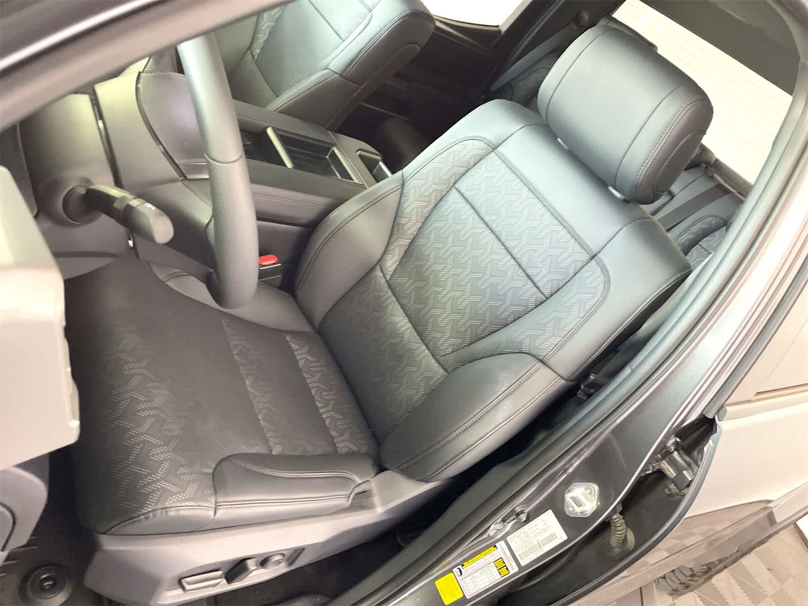 Thumbnail: 2025 Toyota Tundra - 10