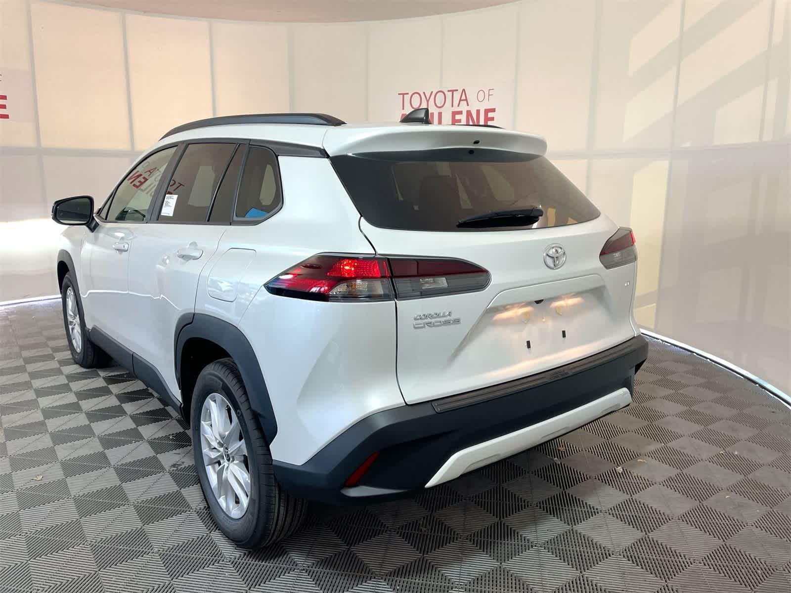 Thumbnail: 2026 Toyota Corolla Cross - 3