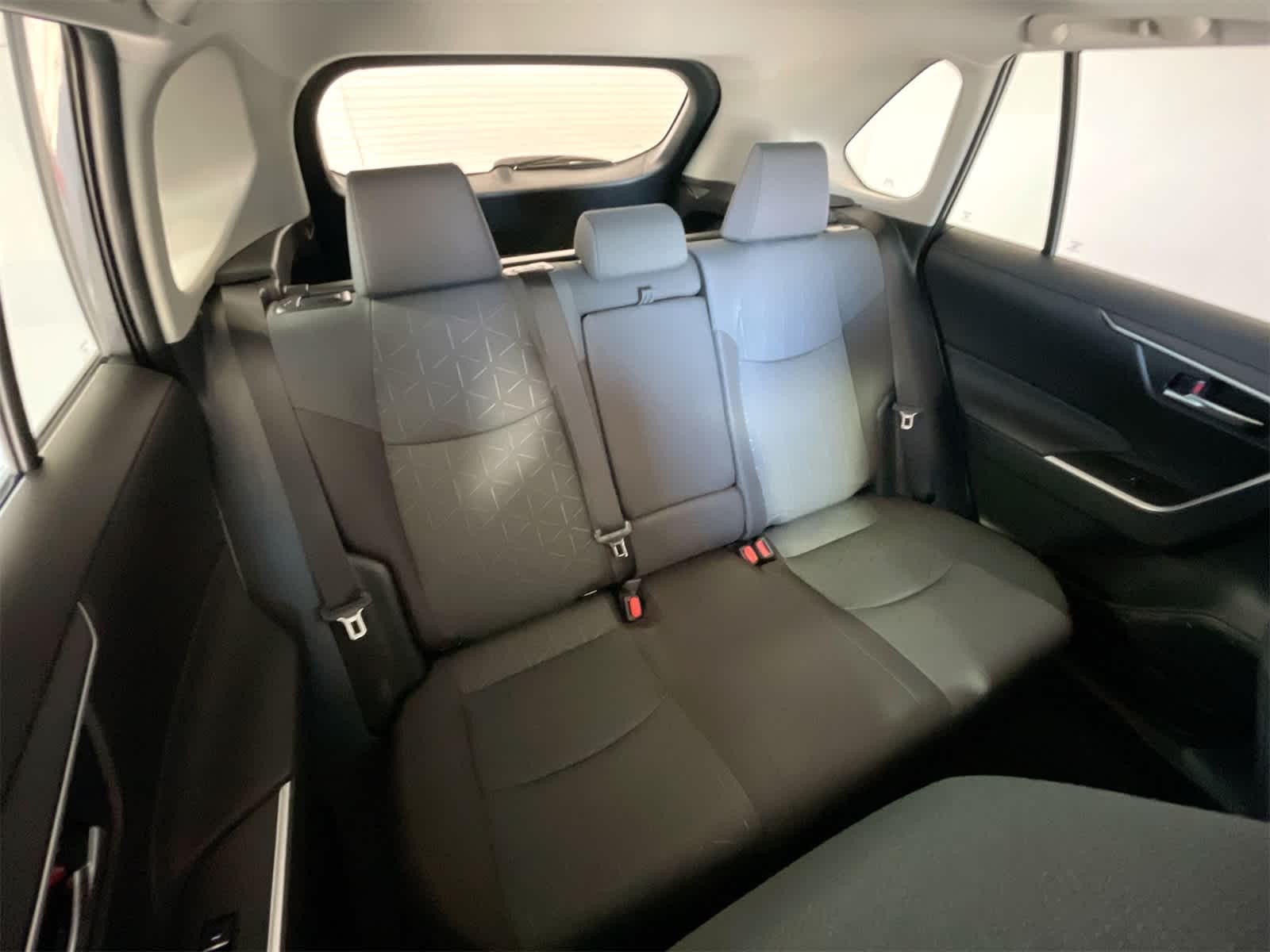 Thumbnail: 2025 Toyota RAV4 - 15