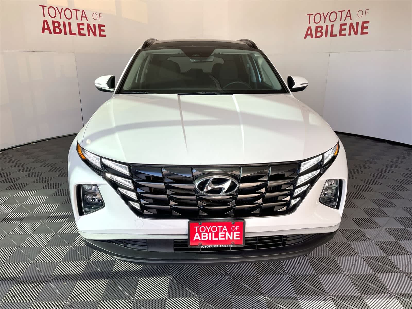 Thumbnail: 2022 Hyundai Tucson - 8