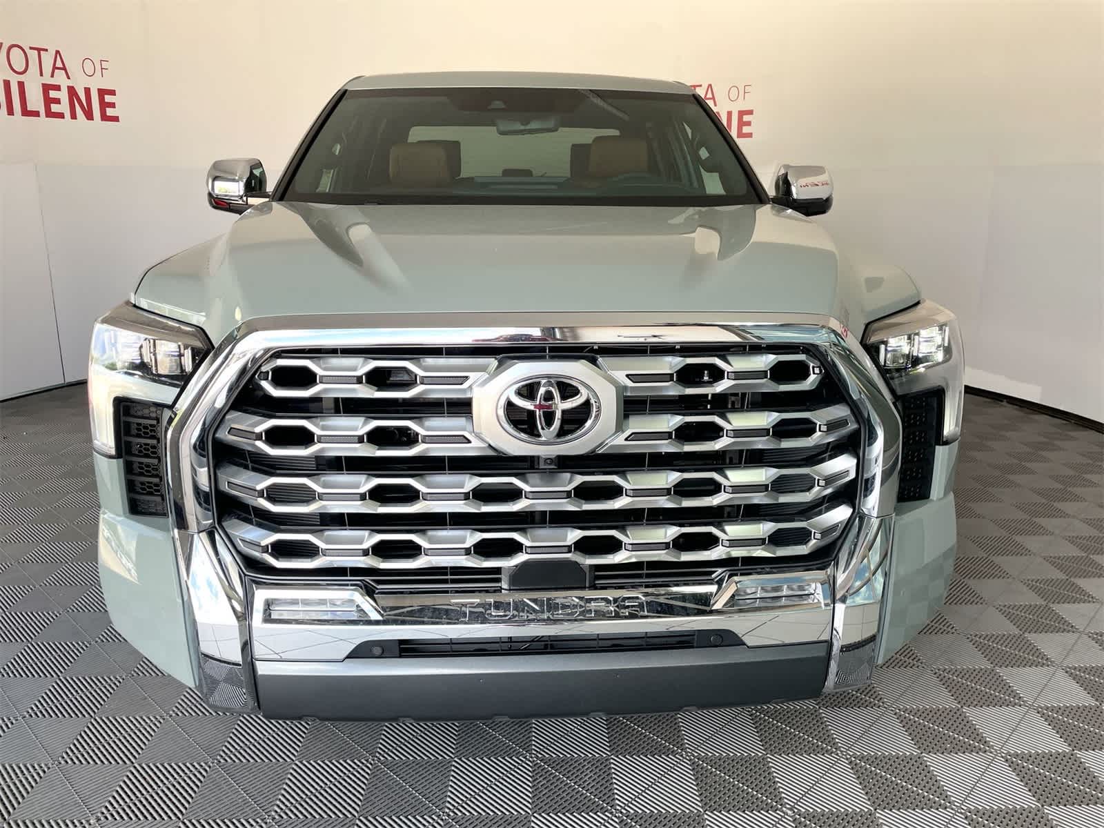 Thumbnail: 2025 Toyota Tundra - 9