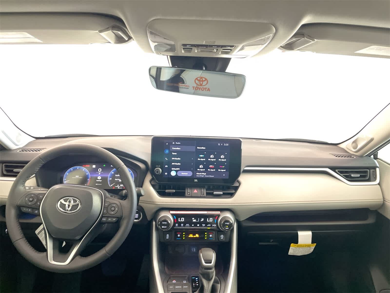 Thumbnail: 2025 Toyota RAV4 - 17