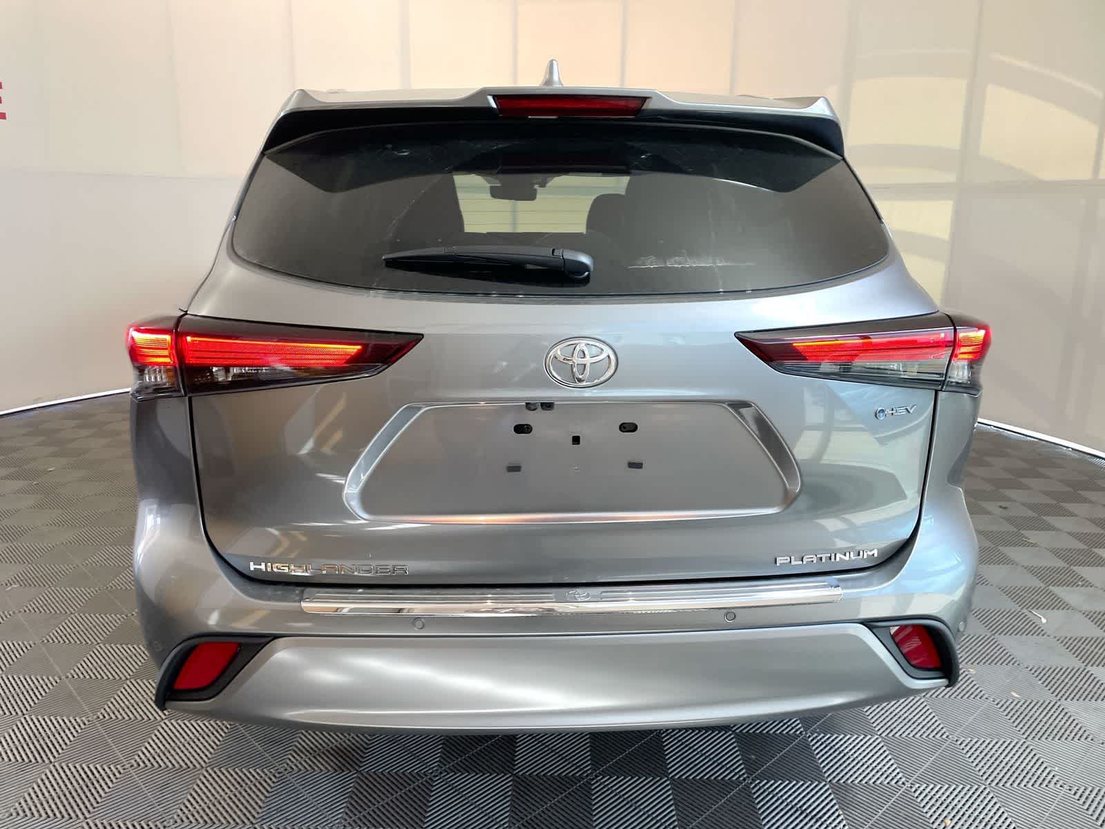 Thumbnail: 2026 Toyota Highlander - 3