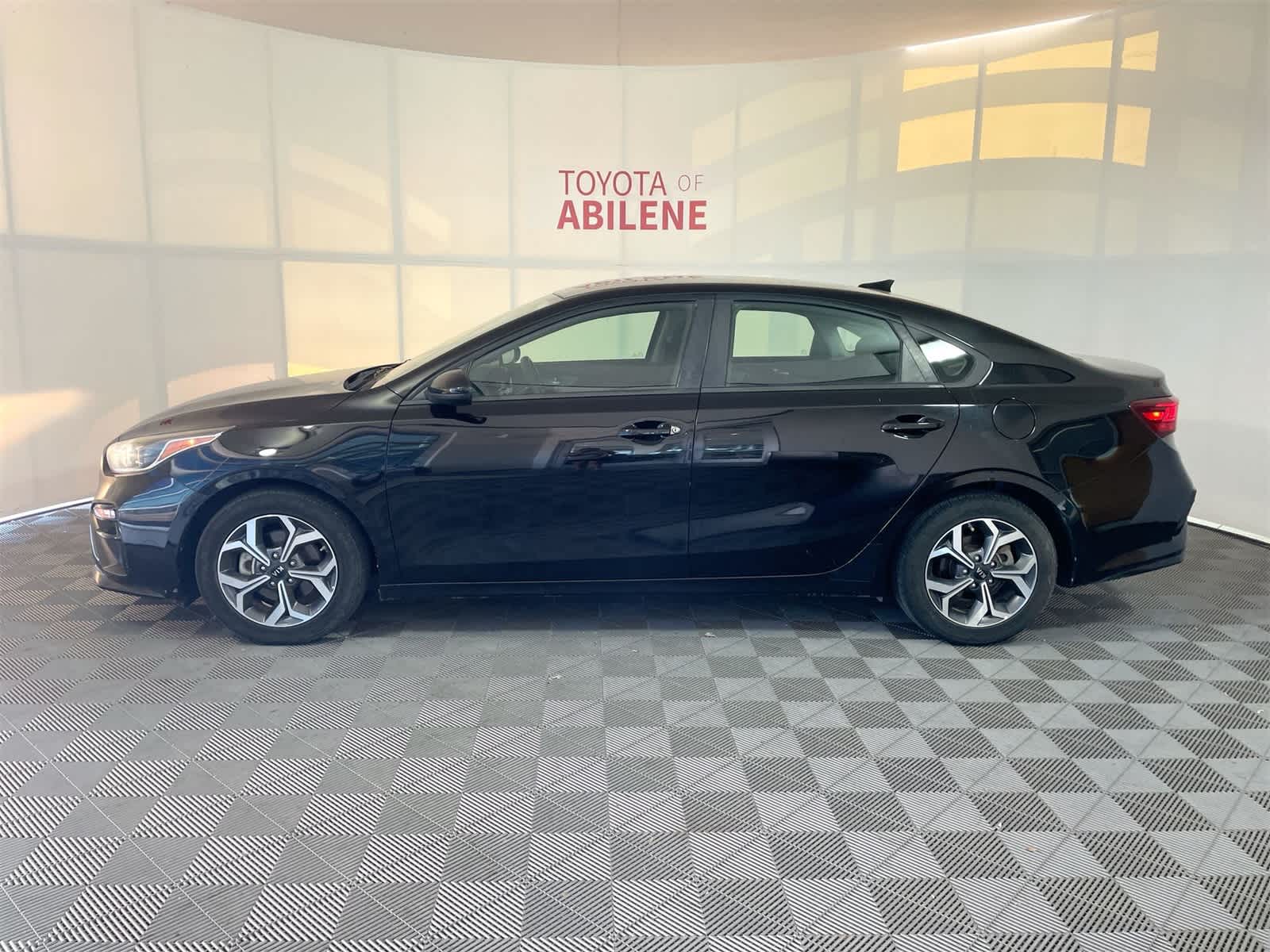 Thumbnail: 2019 Kia Forte - 2