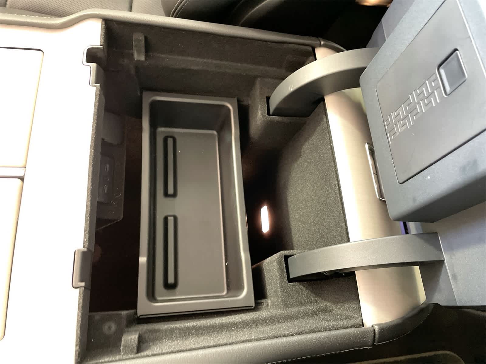 Thumbnail: 2025 Lincoln Navigator - 24