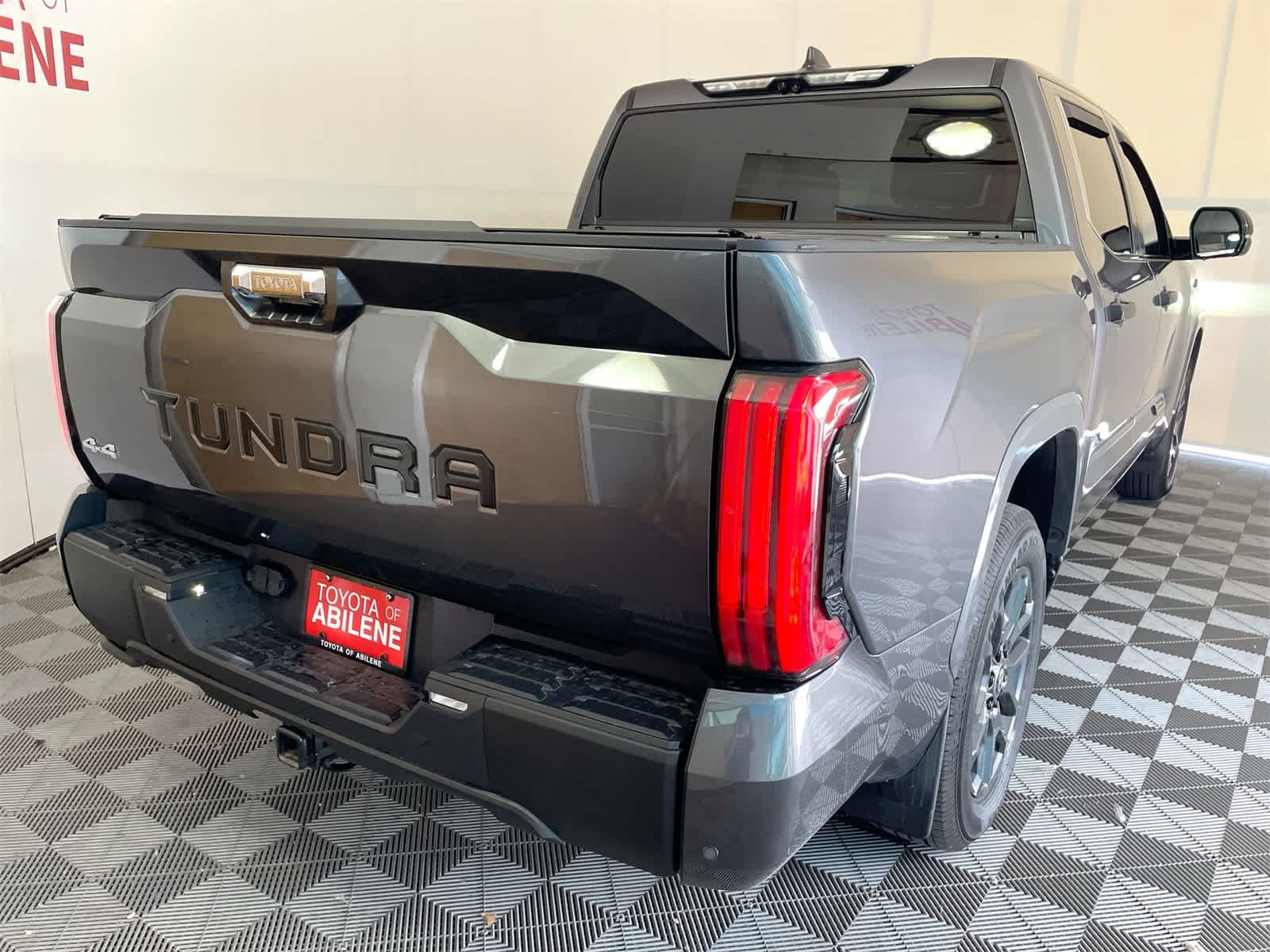 Thumbnail: 2024 Toyota Tundra - 7