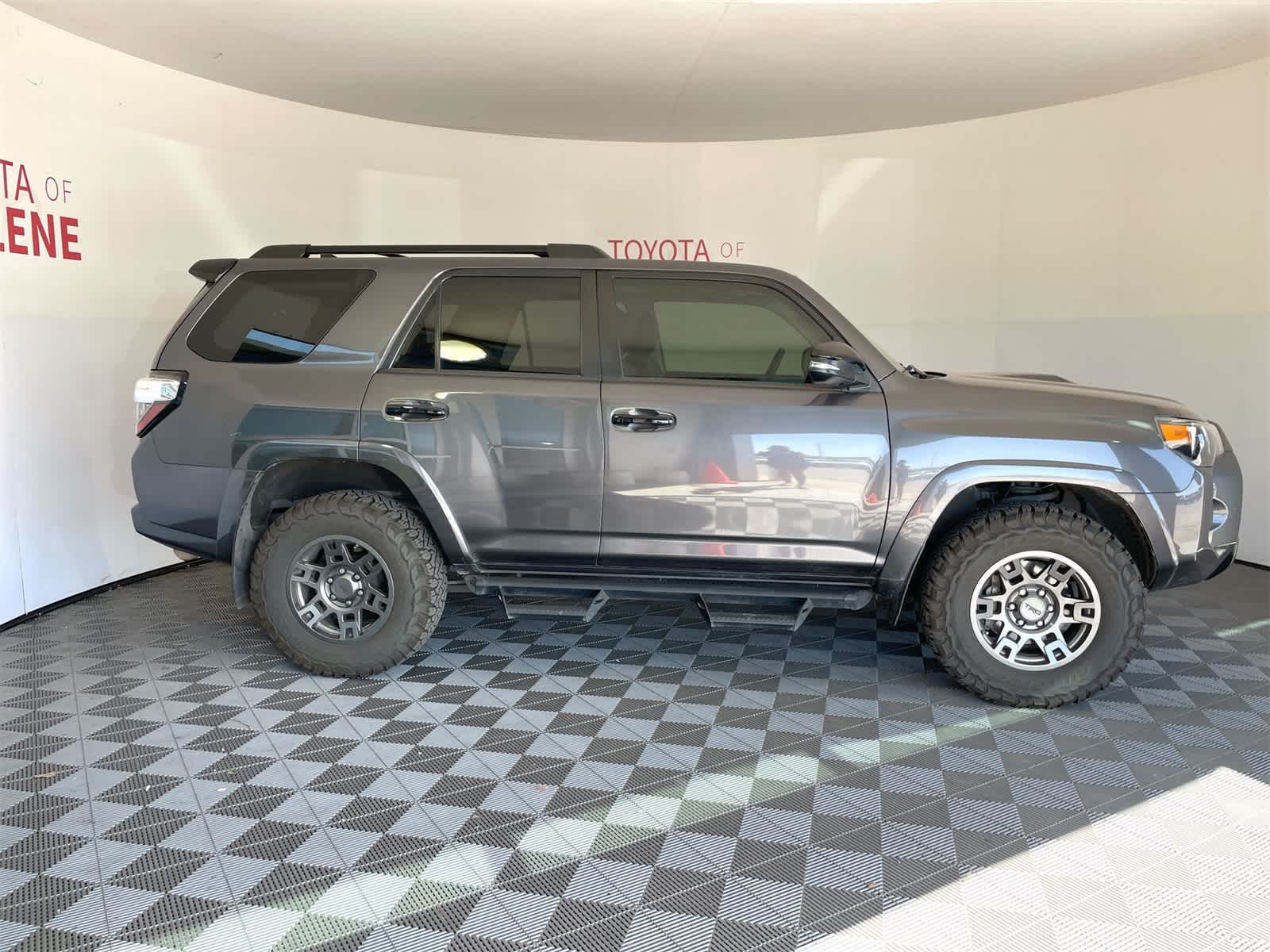 Thumbnail: 2020 Toyota 4Runner - 7