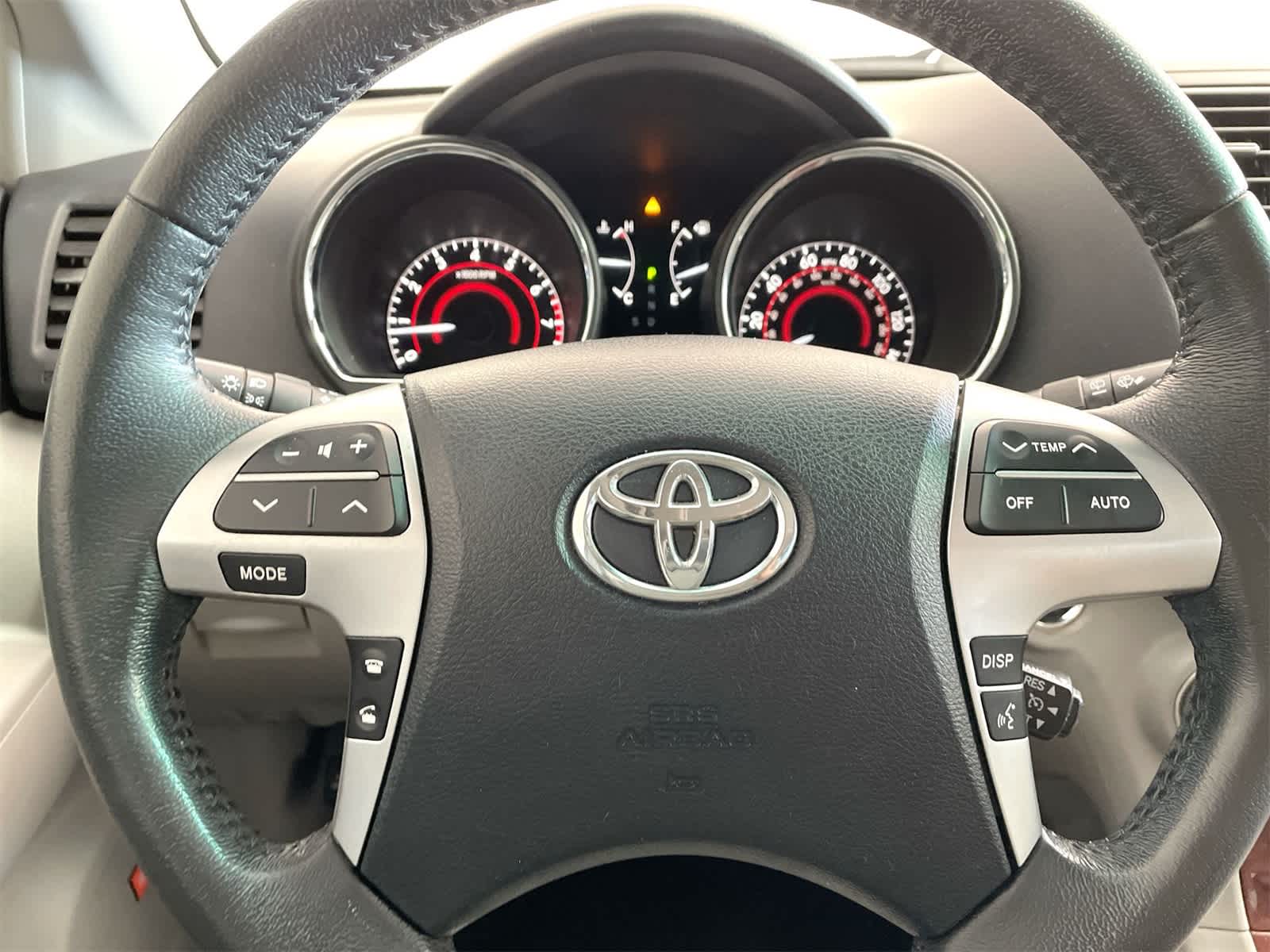 Thumbnail: 2011 Toyota Highlander - 18