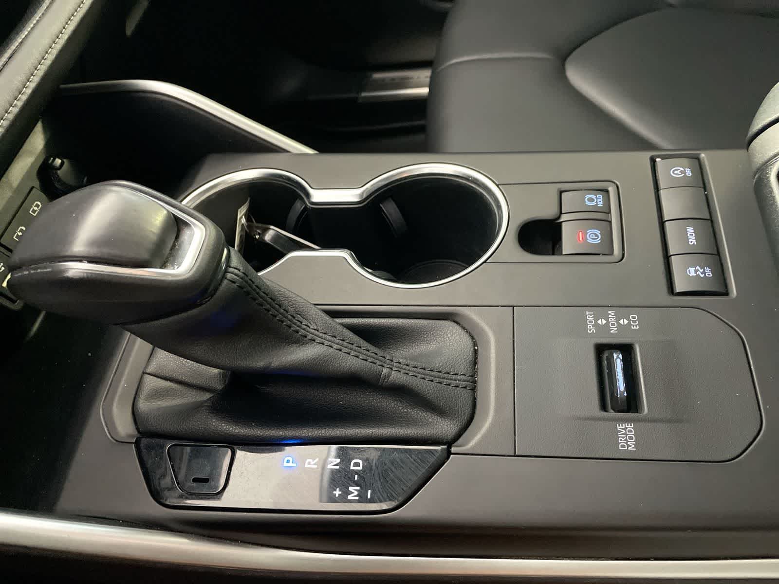 Thumbnail: 2022 Toyota Highlander - 24