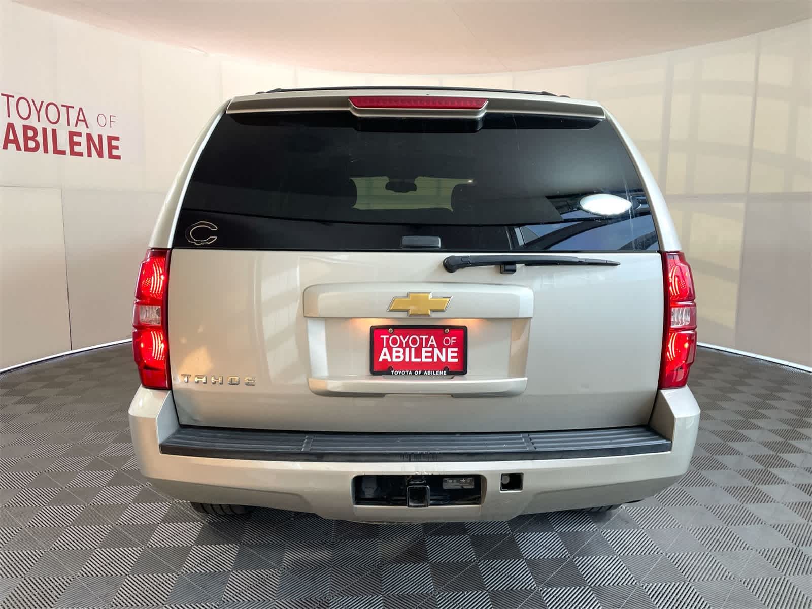 Thumbnail: 2013 Chevrolet Tahoe - 3