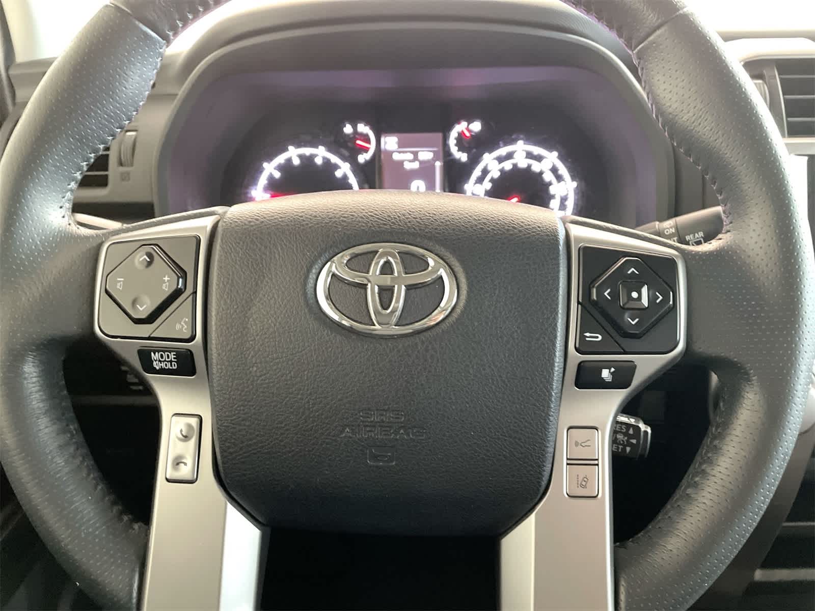 Thumbnail: 2022 Toyota 4Runner - 16