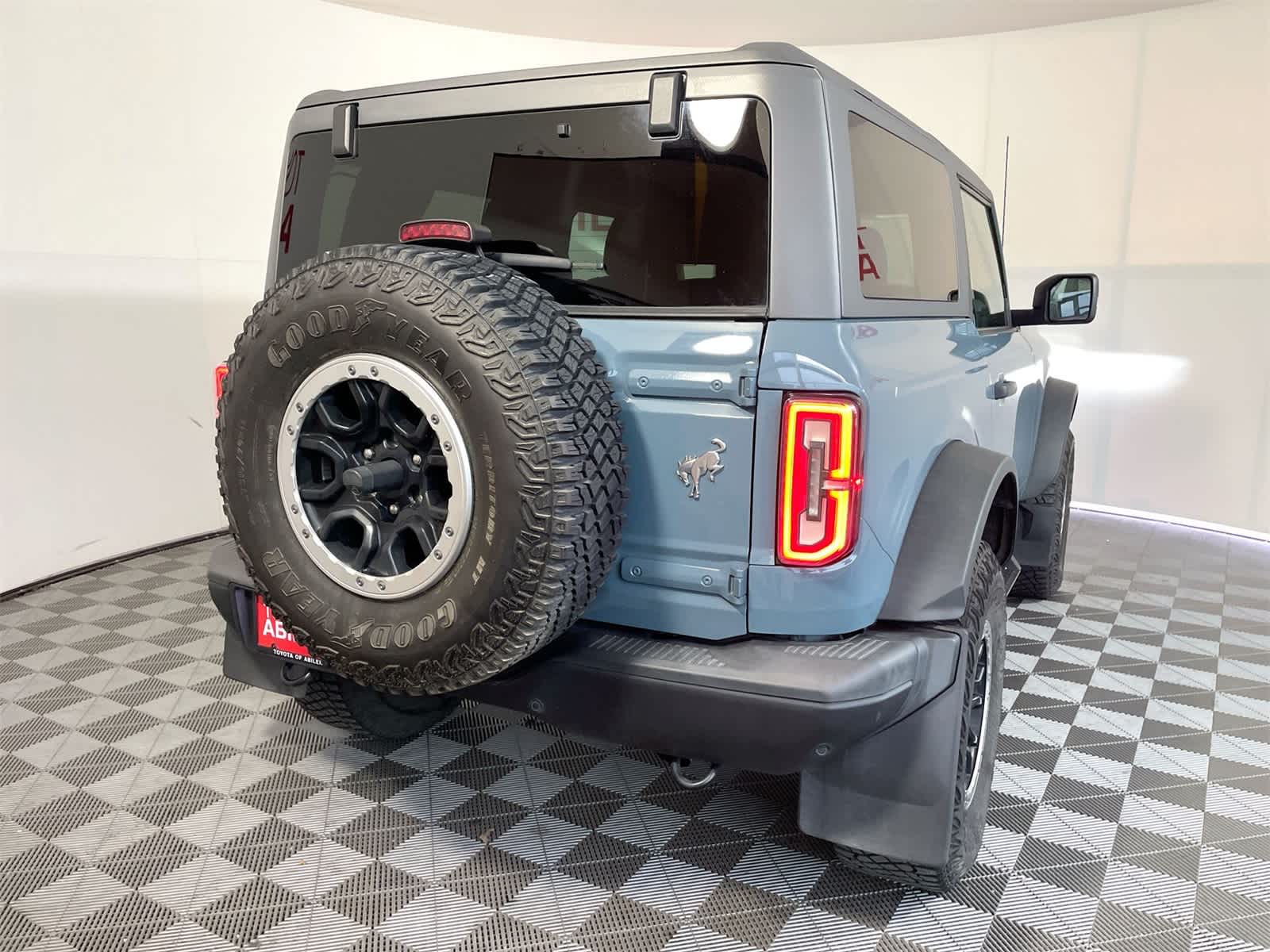 Thumbnail: 2022 Ford Bronco - 7