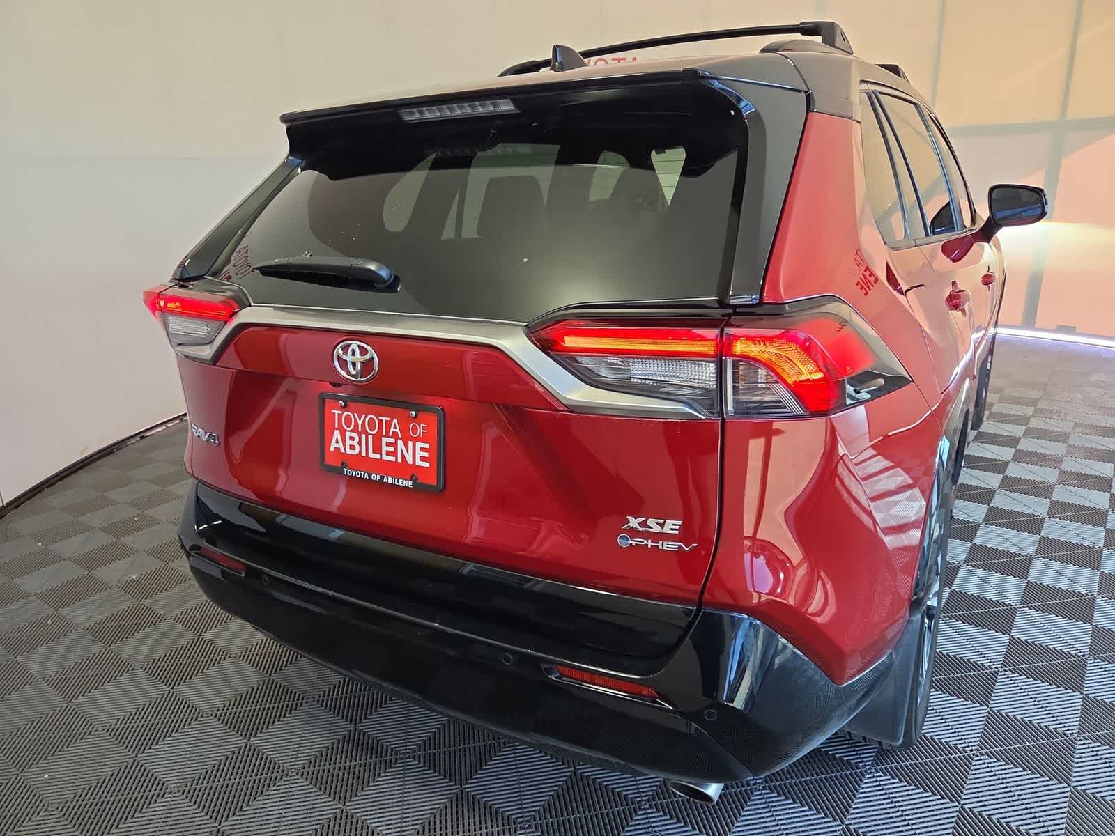 Thumbnail: 2025 Toyota RAV4 - 7