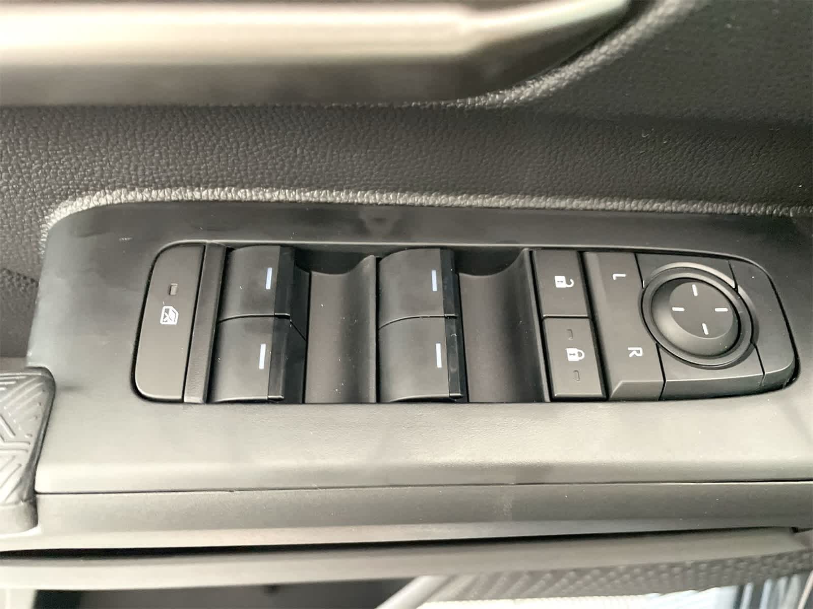 Thumbnail: 2025 Toyota Tacoma - 10