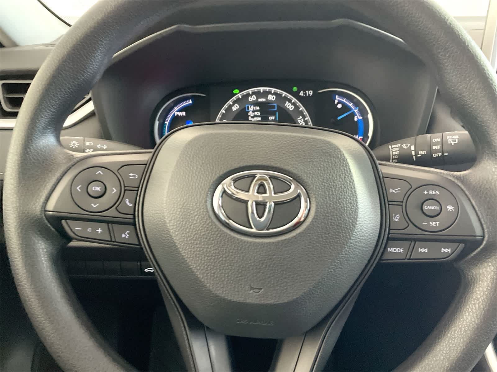 Thumbnail: 2025 Toyota RAV4 - 18