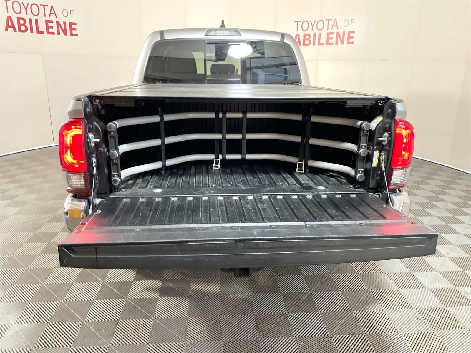 Thumbnail: 2022 Toyota Tacoma - 4