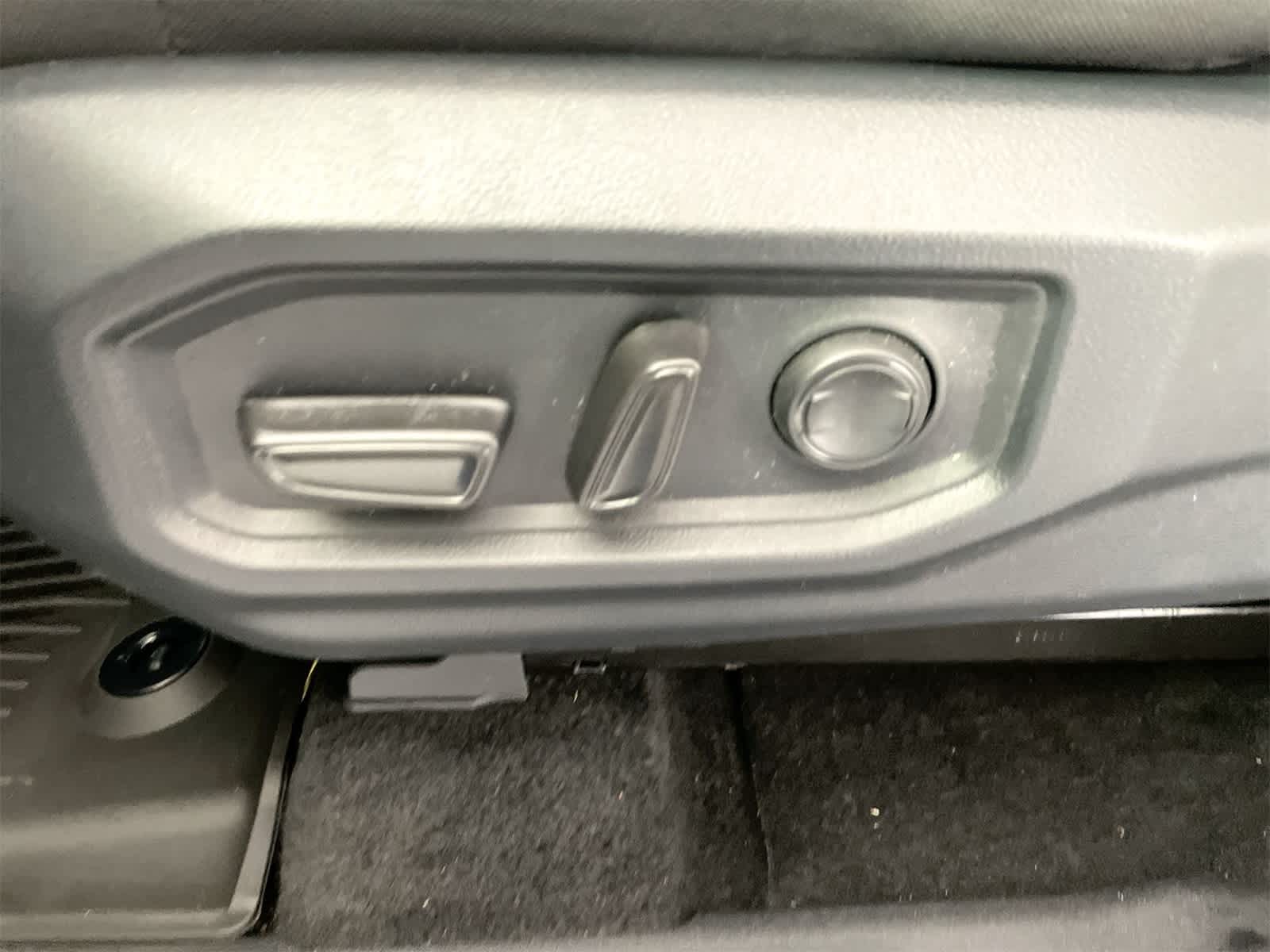 Thumbnail: 2025 Toyota Tundra - 11