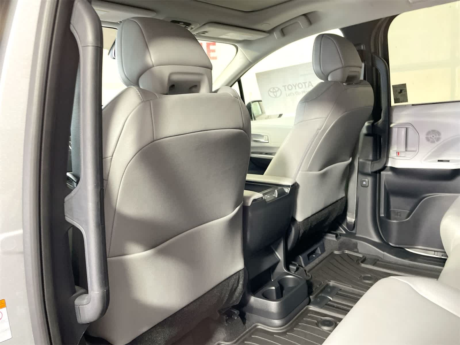 Thumbnail: 2025 Toyota Sienna - 13