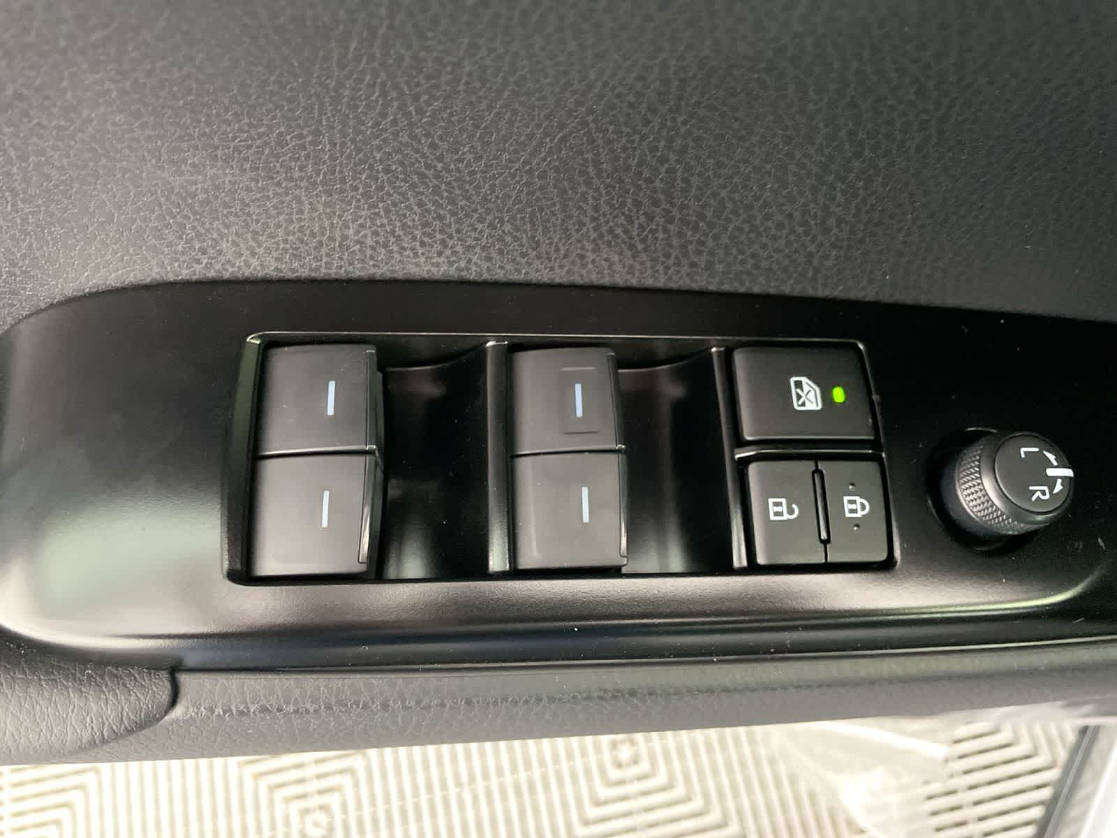 Thumbnail: 2026 Toyota Camry - 11