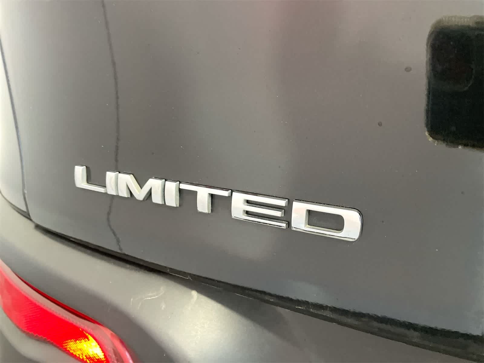 Thumbnail: 2016 Jeep Cherokee - 6