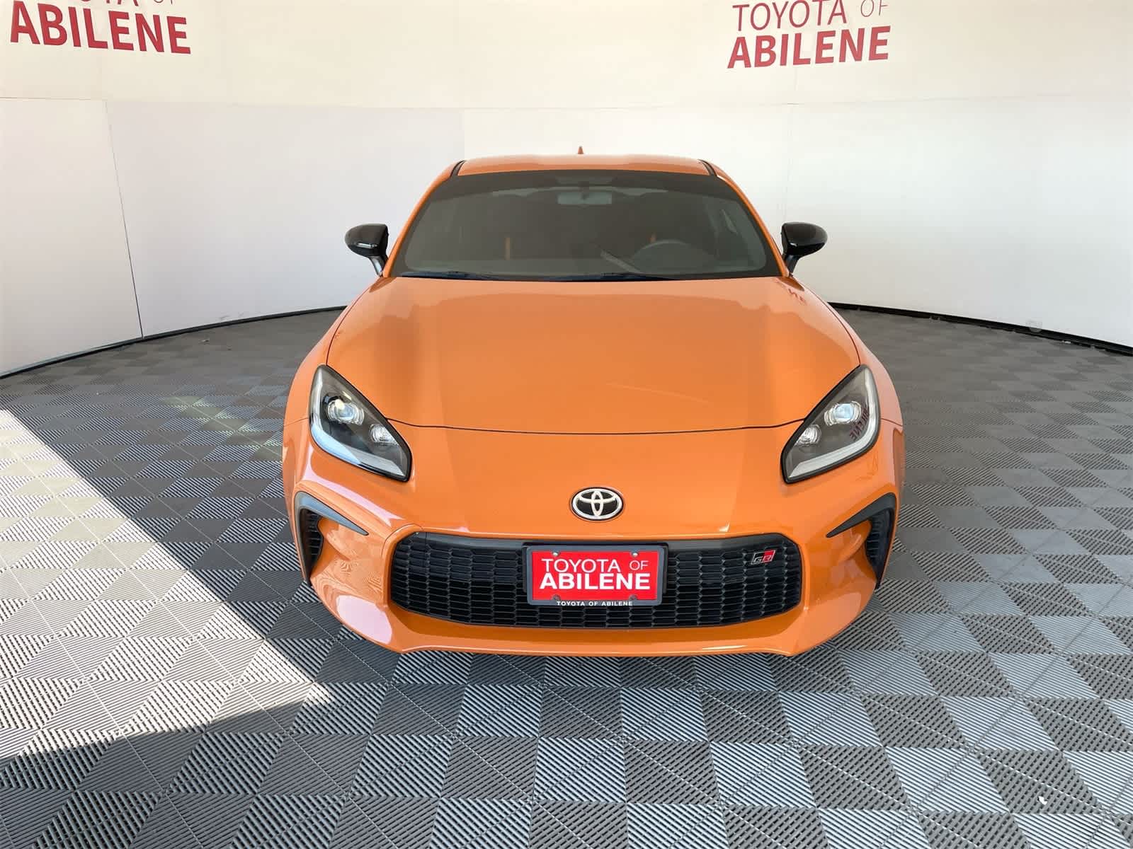 Thumbnail: 2023 Toyota GR86 - 9