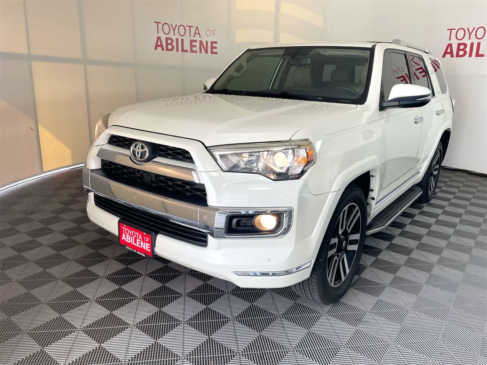 Thumbnail: 2019 Toyota 4Runner - 1