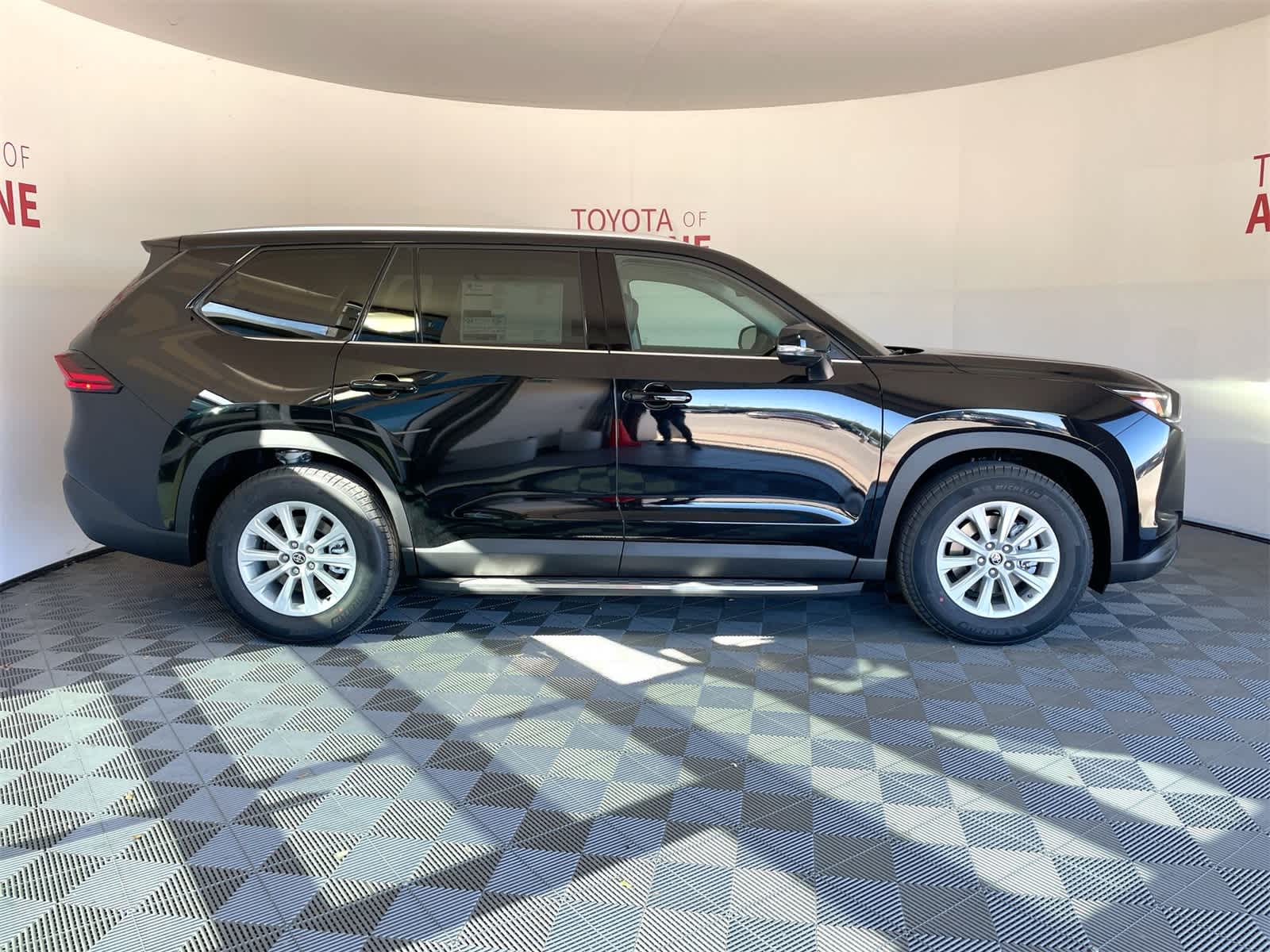 Thumbnail: 2026 Toyota Grand Highlander - 8