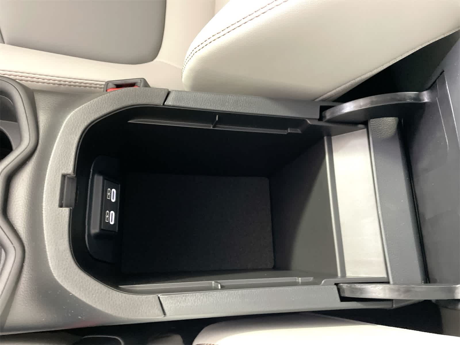 Thumbnail: 2025 Toyota RAV4 - 24