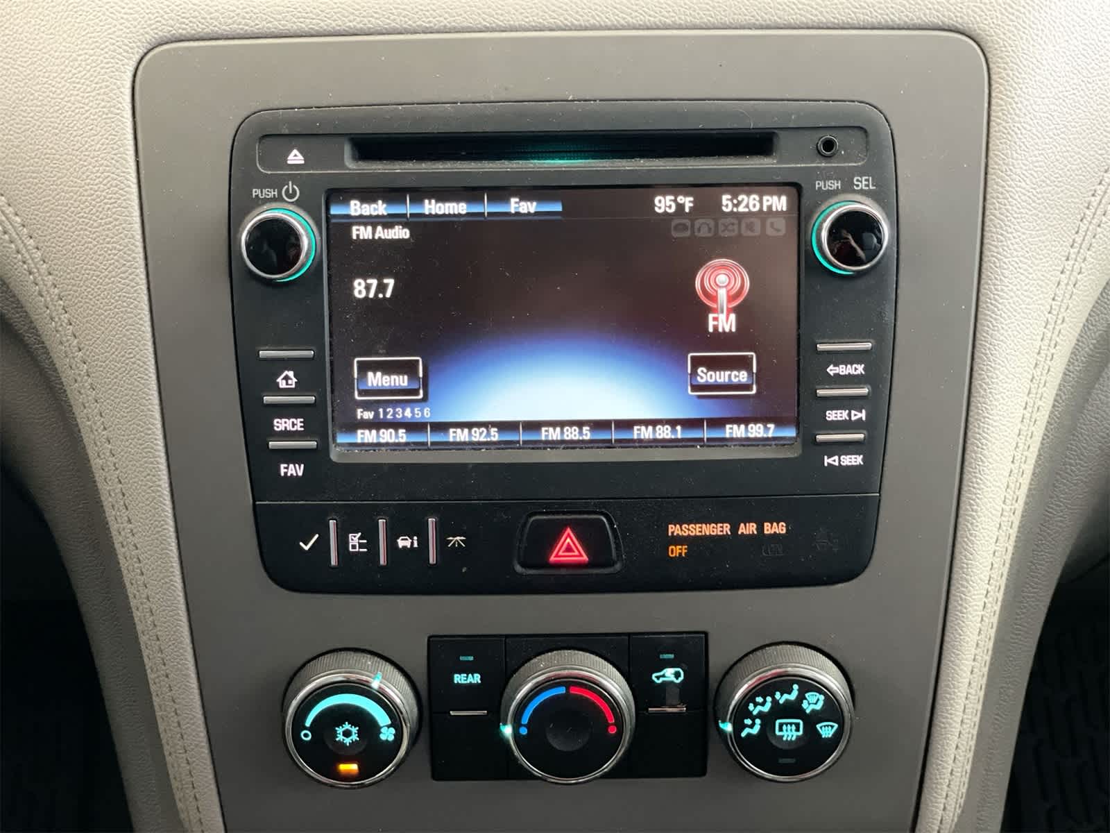 Thumbnail: 2014 Chevrolet Traverse - 21