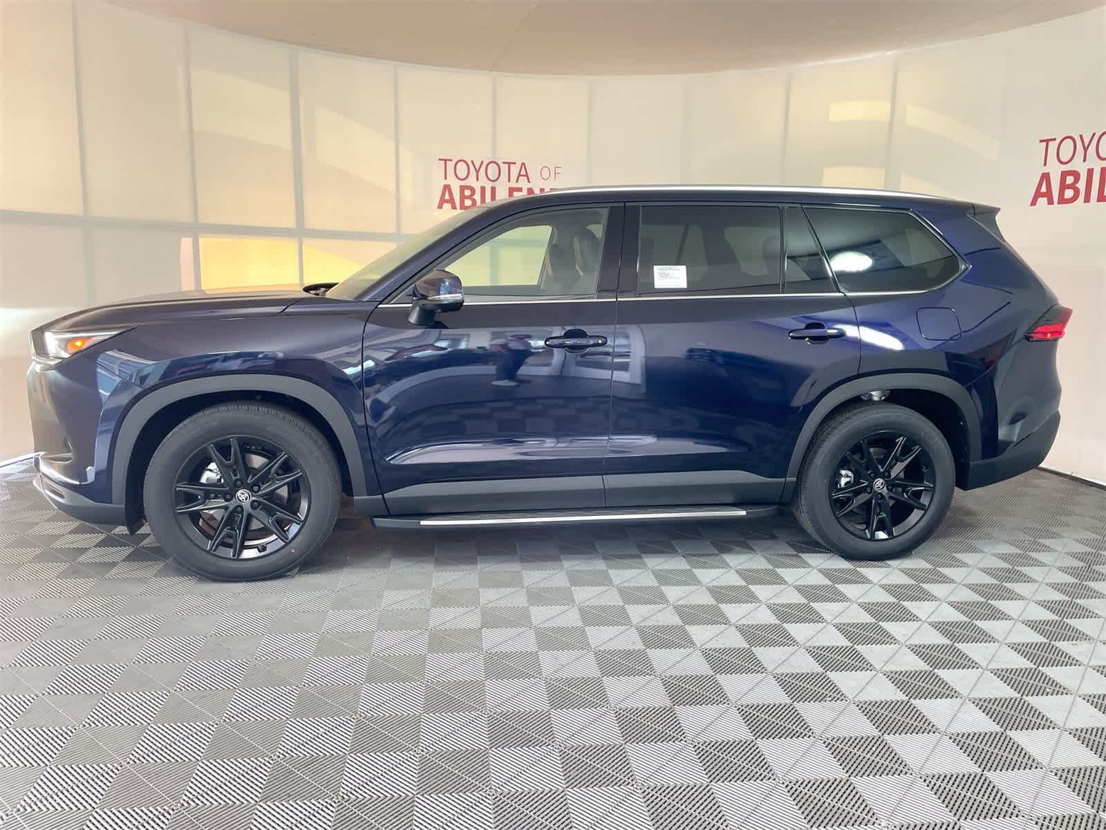 Thumbnail: 2026 Toyota Grand Highlander - 2