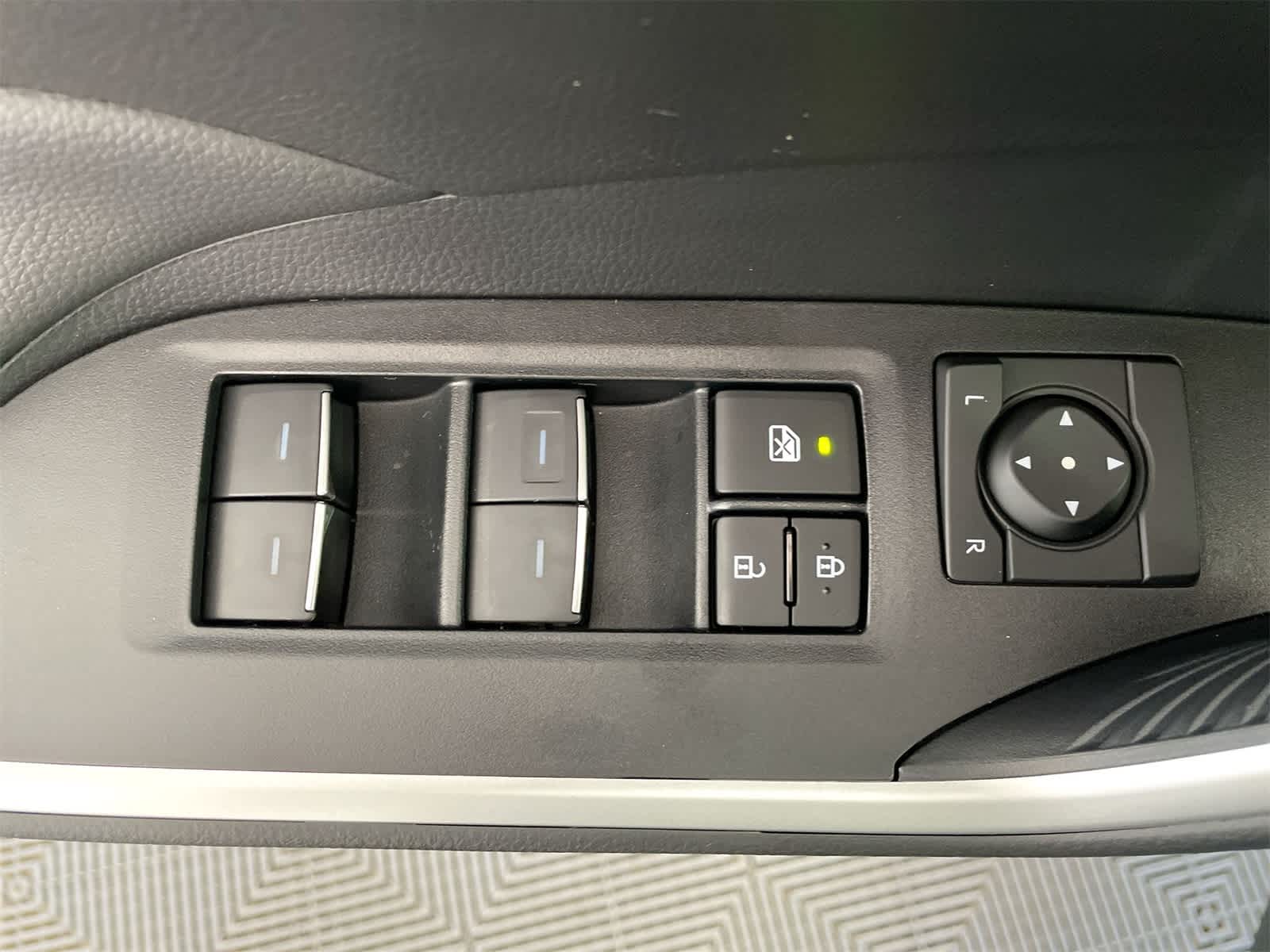 Thumbnail: 2025 Toyota RAV4 - 12