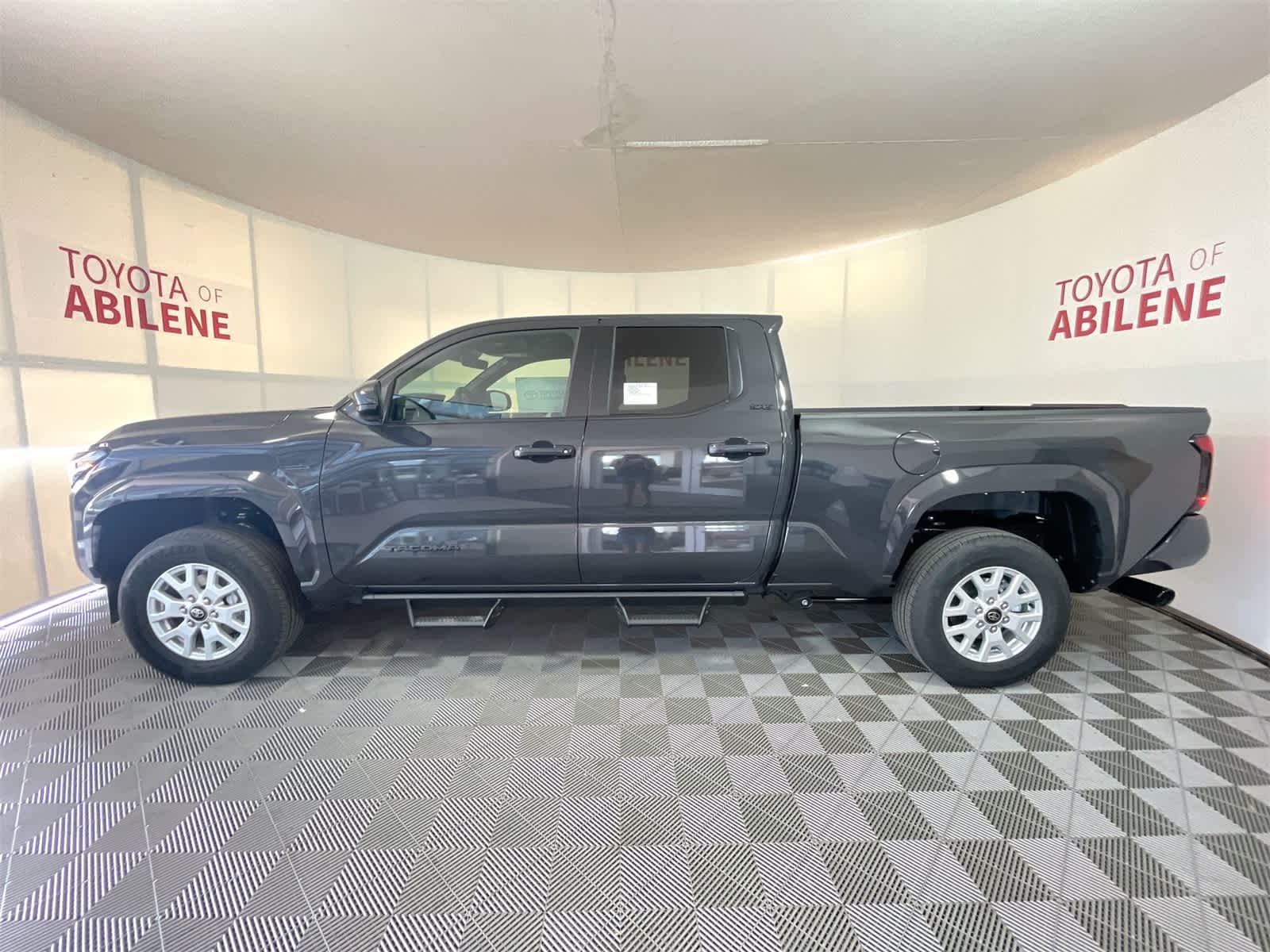 Thumbnail: 2025 Toyota Tacoma - 2