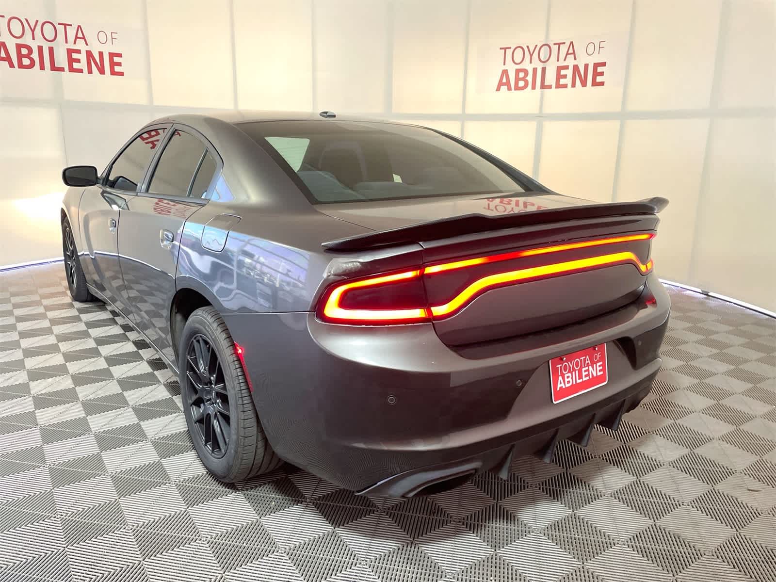 Thumbnail: 2016 Dodge Charger - 3