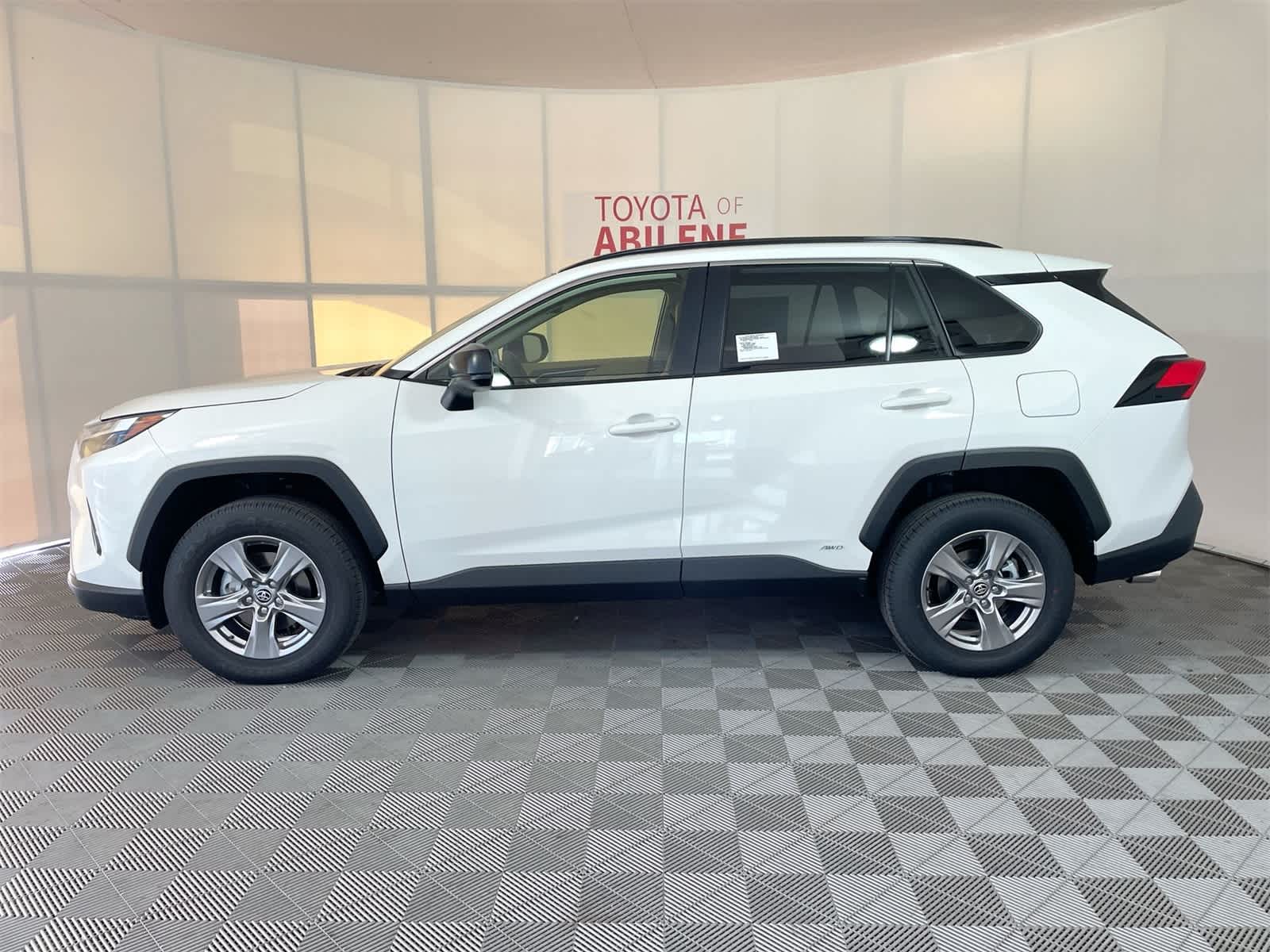 Thumbnail: 2025 Toyota RAV4 - 2