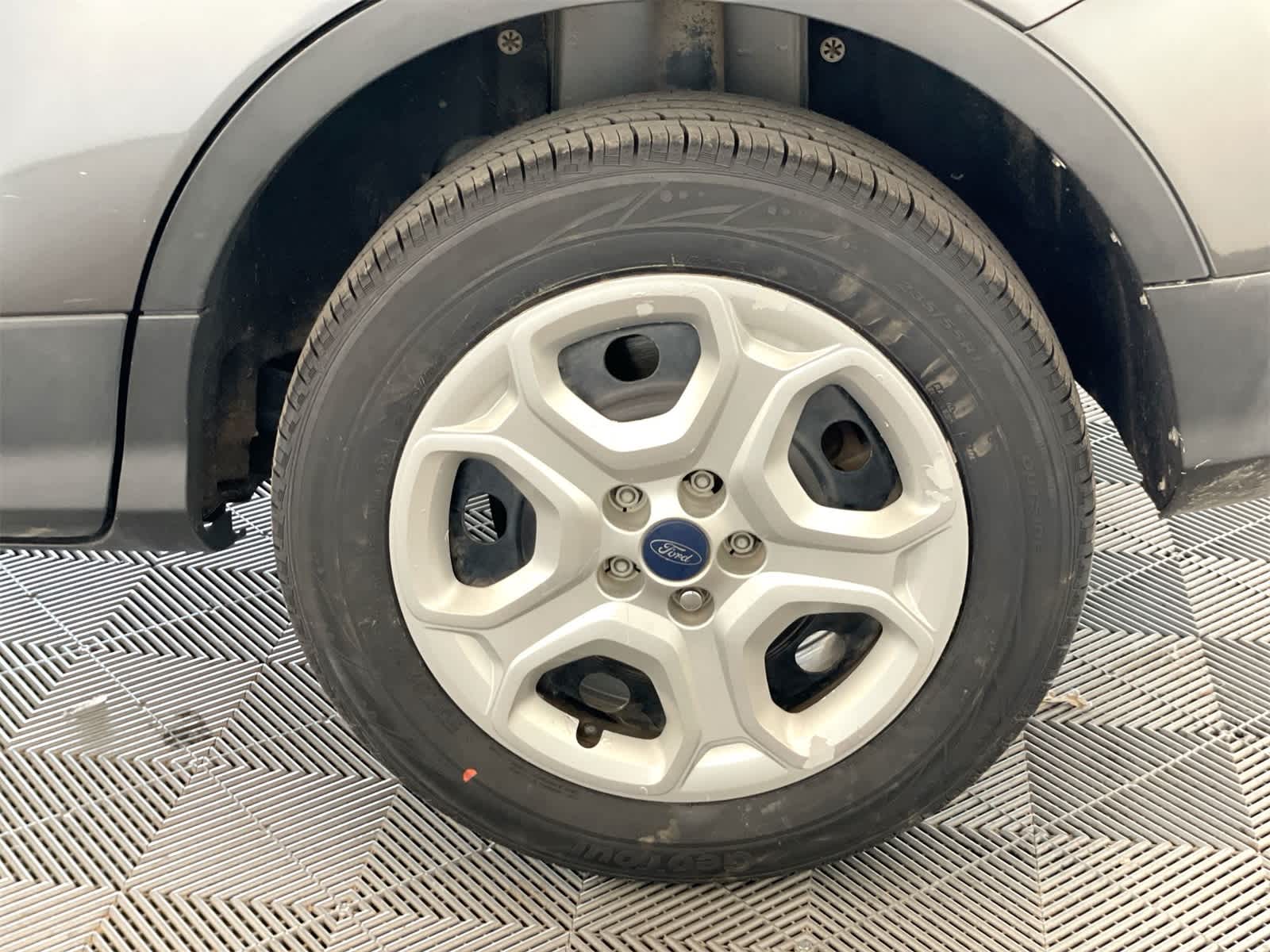 Thumbnail: 2017 Ford Escape - 23