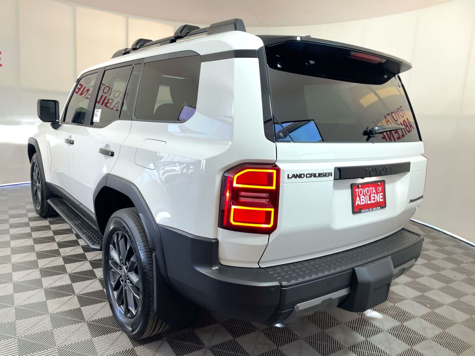 Thumbnail: 2026 Toyota Land Cruiser - 3