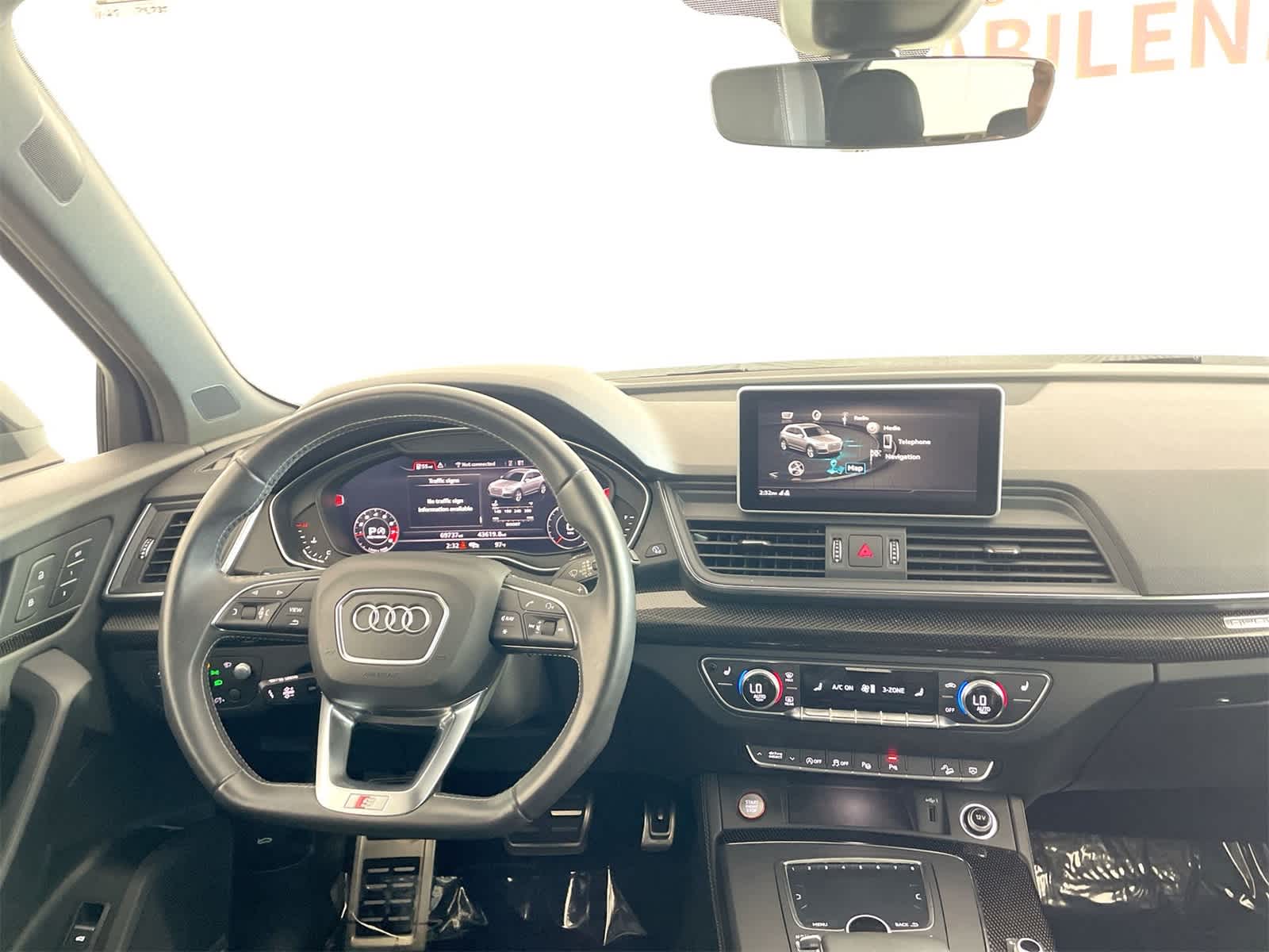 Thumbnail: 2020 Audi SQ5 - 15
