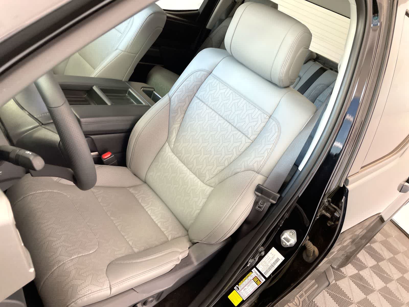 Thumbnail: 2023 Toyota Tundra - 9