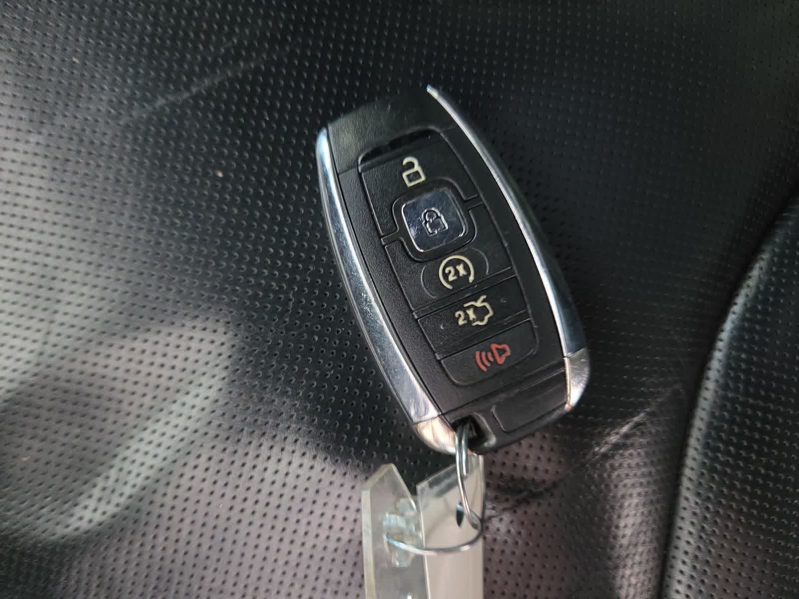 Thumbnail: 2019 Lincoln MKC - 26