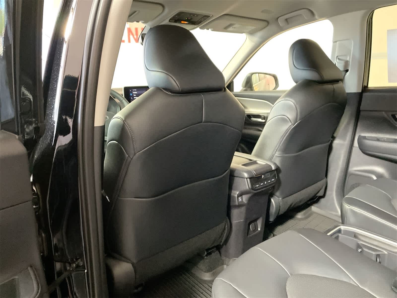 Thumbnail: 2026 Toyota Grand Highlander - 13