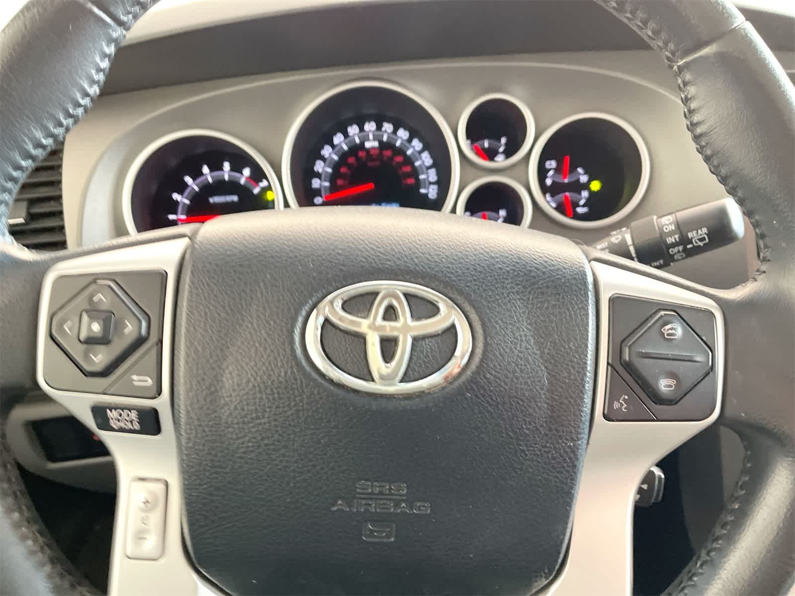 Thumbnail: 2014 Toyota Sequoia - 19